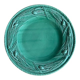 Mid 20th Century Discontinued Bordallo Pinheiro “Pine Green” Chop, Serving, or Charger Plate For Sale