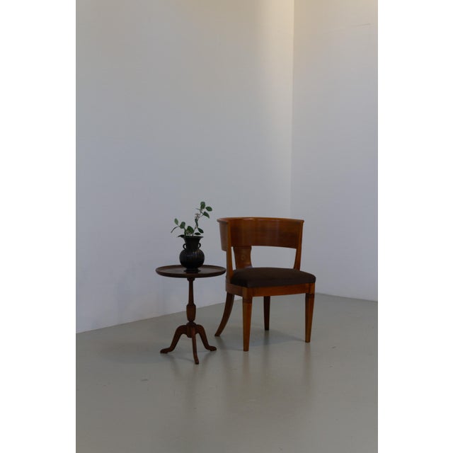 Danish Round Tripod Side Table in Stained Oak by Anton Kildeberg, 1960s For Sale - Image 4 of 18