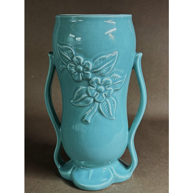 Form #1360 has been a favorite of Charles Murphy's designs for Red Wing Pottery. The exterior glaze is Luster Green and is...