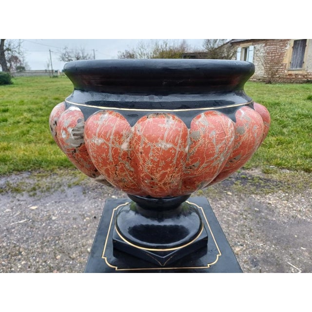 Tommaso Barbi cachepot, with its column, signed on both sides, Total height: 90 cm, Cachepot height: 51 cm, Diameter: 55...