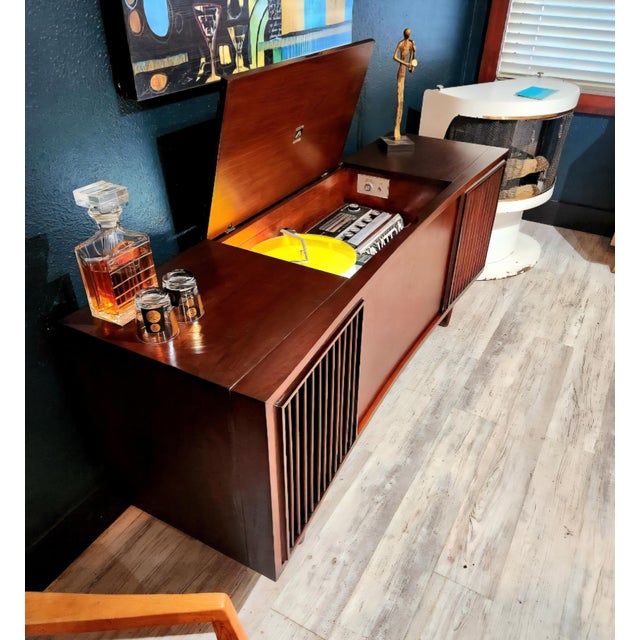1960s Circa 66 Rca Annapolis Encomium Refurbished Mid Century Modern Stereo Console Record Player For Sale - Image 5 of 9