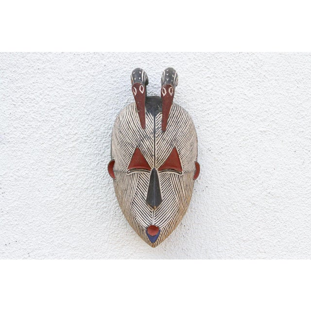 1960s Colorful Tribal Mask With Geometric Design For Sale - Image 5 of 8