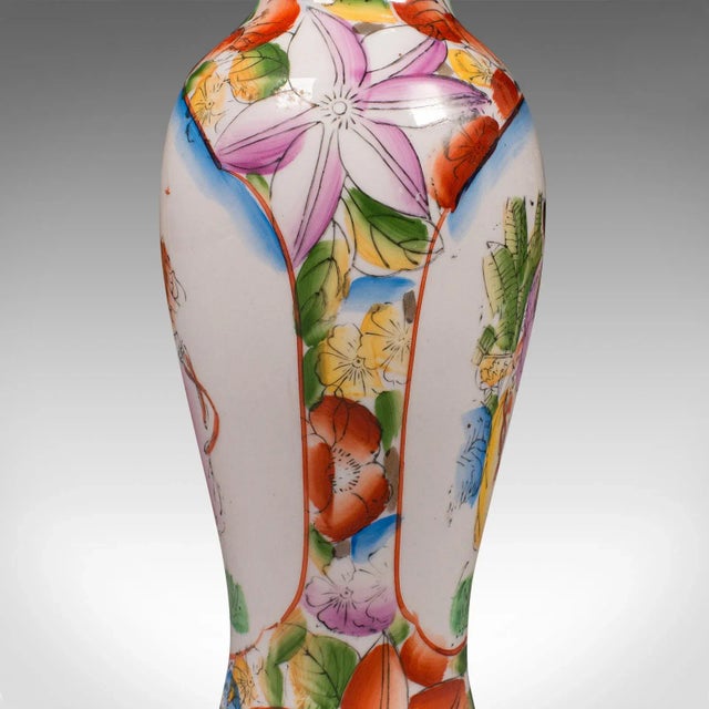 Ceramic 1940s Small Vintage Art Deco Japanese Decorative Posy Vase For Sale - Image 7 of 9