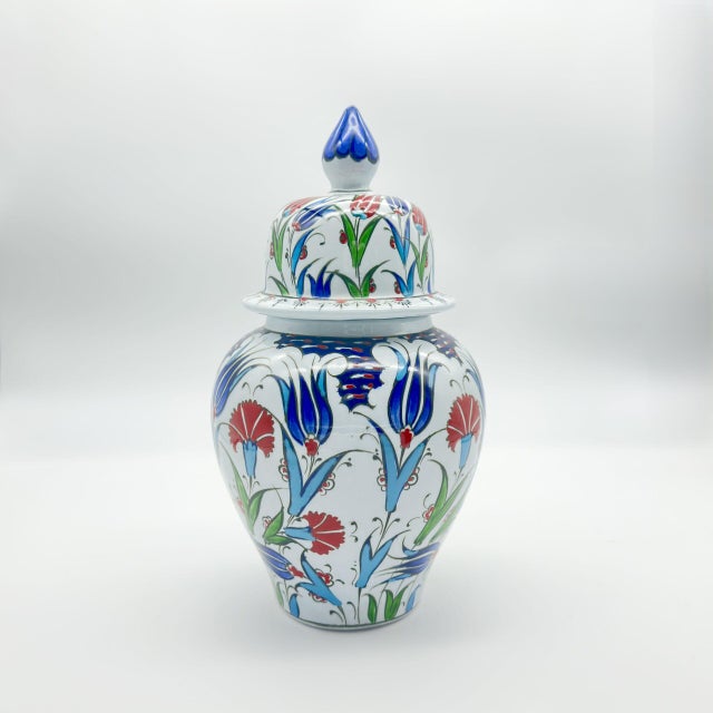 Handmade Ceramic “Kupecik” Ginger Jar (20cm) – Classic Iznik Tulip & Carnation Pattern – Lidded Home Decor For Sale - Image 9 of 11
