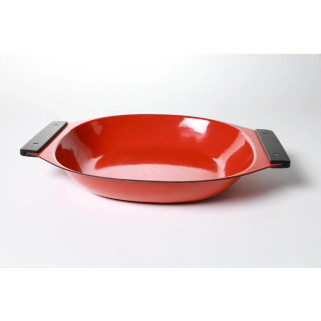 1960s Vintage Cathrineholm Paella Pan – Red Enamel With Black Handles For Sale - Image 5 of 10