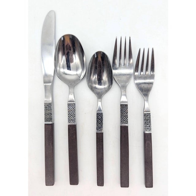 Wood 1960s Oneida Northland "Anticipation" Stainless Steel & Teak Composite Flatware, 26 Piece Set (For 4) For Sale - Image 7 of 12