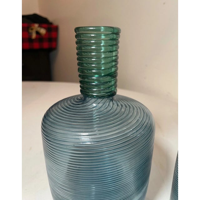 2000 - 2009 3 Vintage Hand Blown Swirled Green Blue Paran Studio Glass Vases Richard Jones For Sale - Image 5 of 11
