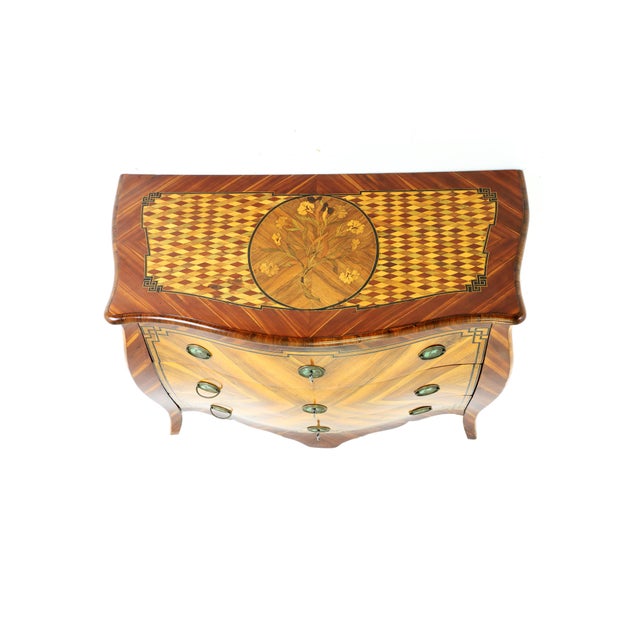 Wood Louis XVI Commode in Walnut, 1780 For Sale - Image 7 of 14