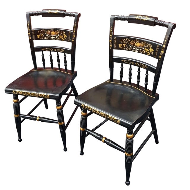 Vintage Set of 5 Genuine Nichols & Stone Stenciled Chairs. For Sale - Image 9 of 12