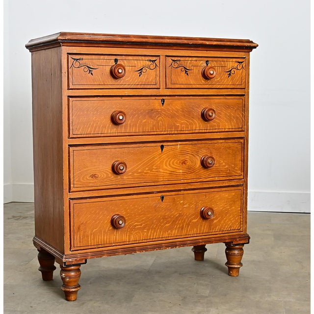 English 19th Century Faux Bois Painted Chest For Sale In Baton Rouge - Image 6 of 17