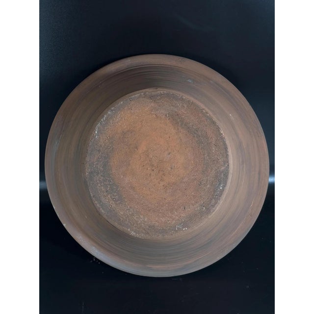 Spanish Ceramic Lebrillo Plate with Painted Bird from Triana For Sale - Image 6 of 8