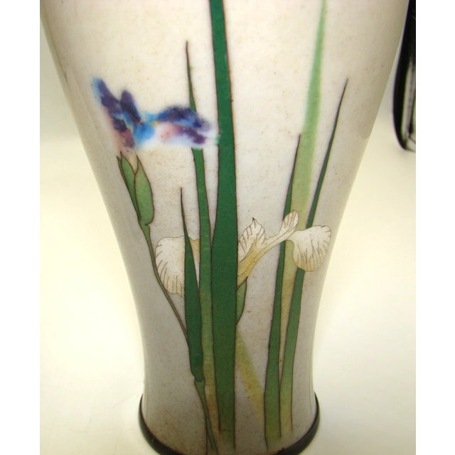 Japanese Pair of Antique Japanese Meiji Namikawa Sosuke Musen Cloisonné Iris Vases - Signed For Sale - Image 3 of 8