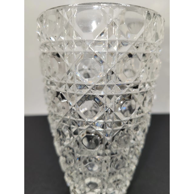 1920s American Brilliant Abp Deep Cut Crystal Vase Octagonal Hobnail Cane For Sale - Image 4 of 7