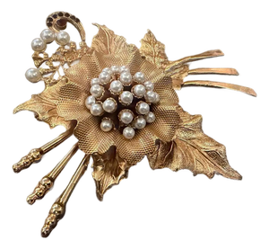 2000s Vintage Luxury Costume Jewelry Gilted Metal Italian Brooch