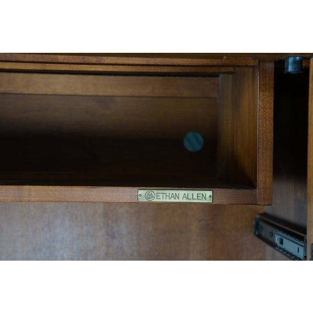 Late 20th Century Ethan Allen Country Crossing Maple Tv Media Entertainment Cabinet 17-9700 For Sale - Image 11 of 18
