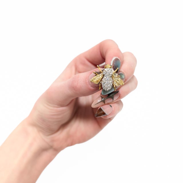 Vintage 18k Gold, Diamond, & Ruby Herbert Rosenthal Style Bee Brooch / Pin For Sale - Image 4 of 11