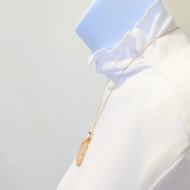 Contemporary Opal Oval and White Diamond Pendant Necklace in 14K Yellow Gold For Sale - Image 3 of 6