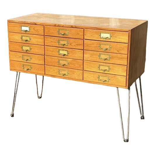 Mid-Century Pine Chest of Drawers For Sale