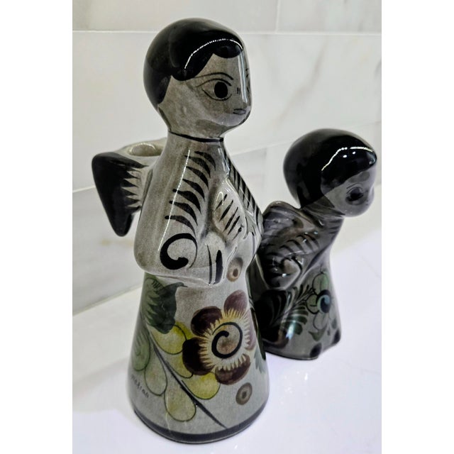 Ceramic Vintage Tonalá Angel Figurine Pair – Mexican Folk Art Pottery Candlestick & Praying Angel, Hand Painted Floral For Sale - Image 7 of 13