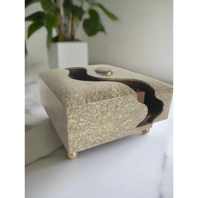 Mid 20th Century Rosewood Marble-Clad Tabletop Storage Box | Gemstone Detail For Sale - Image 5 of 5