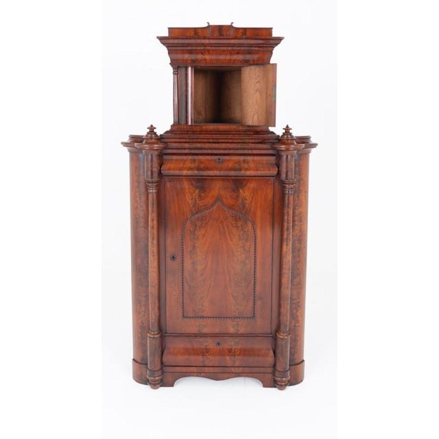 Biedermeier Corner Cabinet in Flame Mahogany, 1860 For Sale - Image 9 of 9