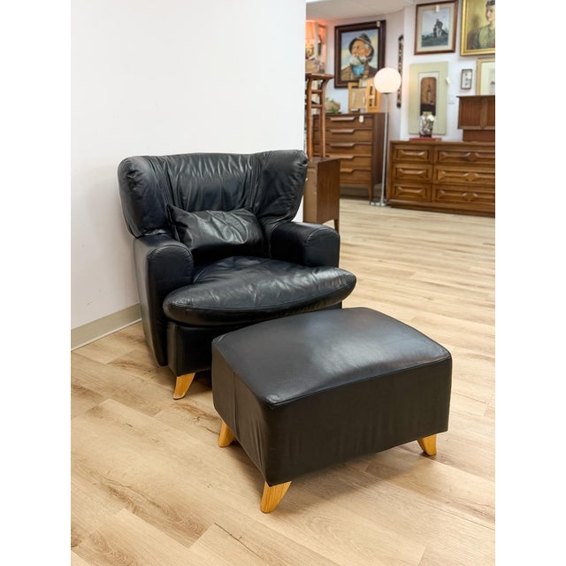Wood Late 20th Century Calia Salotti Italian Black Leather Chair and Ottoman Set Made in Italy For Sale - Image 7 of 12