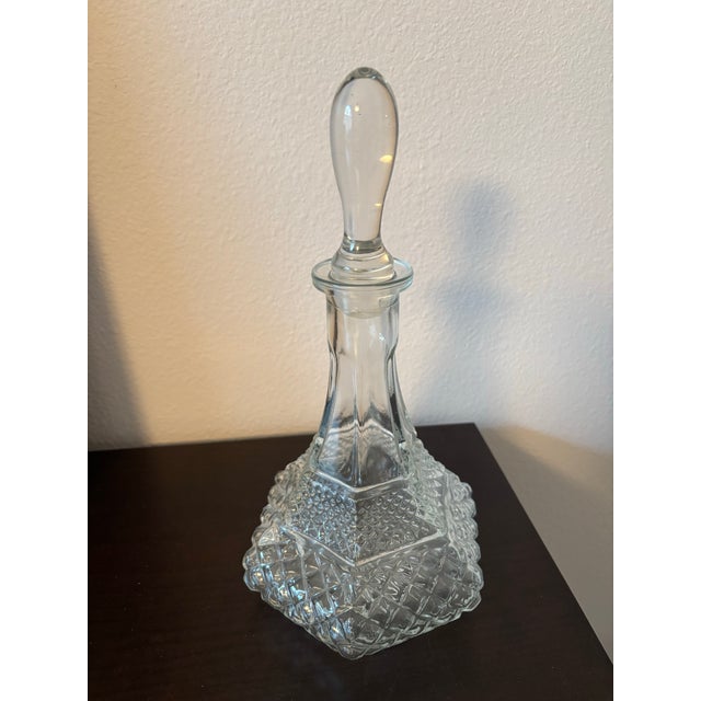 Hollywood Regency Vintage Cut Crystal Style Six-Sided Decanter With Original Stopper For Sale - Image 3 of 7
