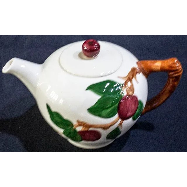 Vintage Franciscan Apple pattern tea pot made in USA. Excellent condition.