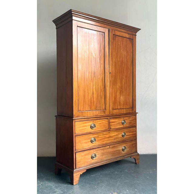 Vintage Regency Federal Mahogany Linen Press For Sale In West Palm - Image 6 of 7