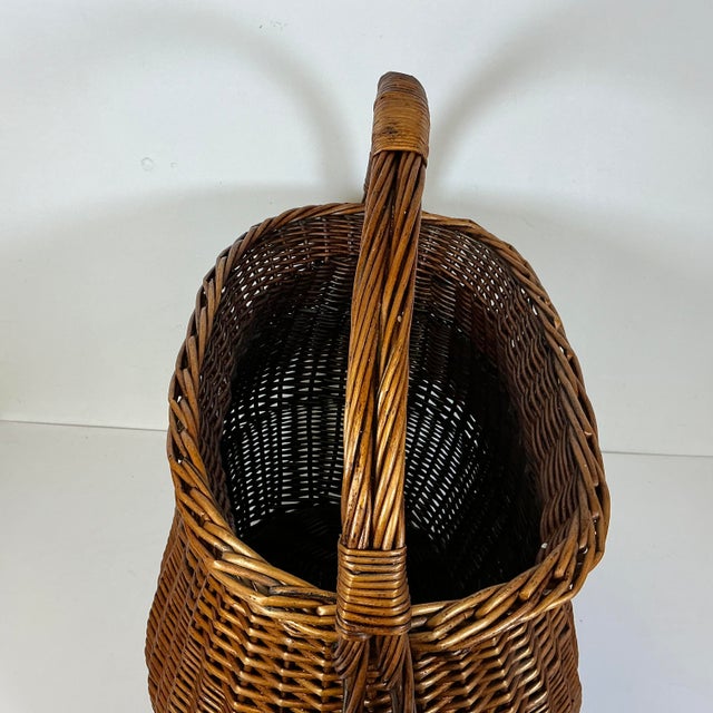 Mid-Century Large Boho Chic French Country Market Wicker Basket With Handle For Sale - Image 9 of 16