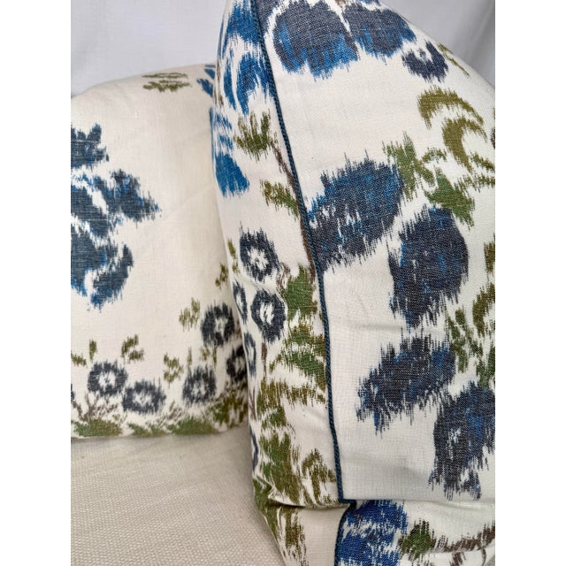 Transitional Scalamandre "Kew Gardens Warp Print" in Blues on Ivory 22" Pillows-A For Sale - Image 3 of 3