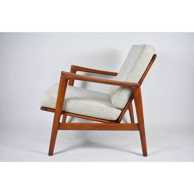 The chair was designed and manufactured in the second half of the 1960s in the furniture factory in swarzędz as a flagship...