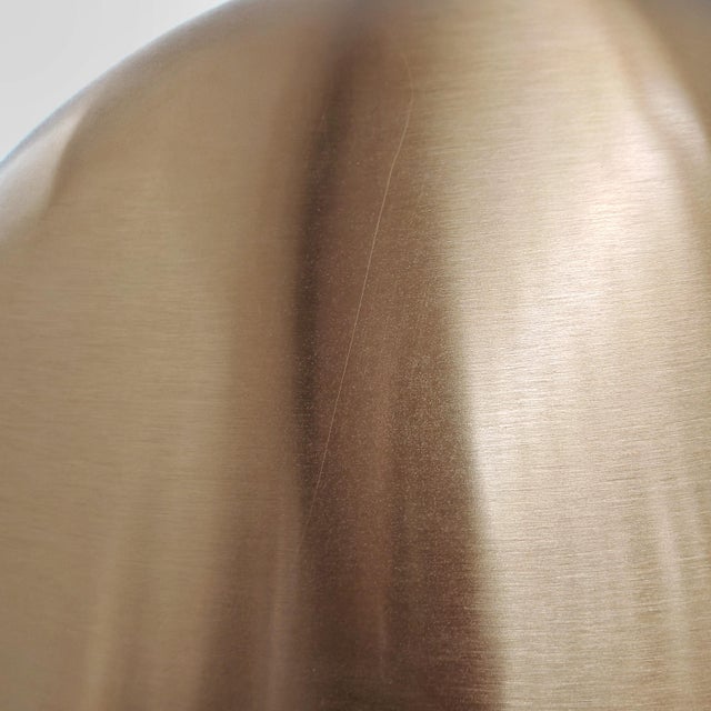 Atollo Table Lamp in Gold Metal by Vico Magistretti for Oluce, 2010s For Sale - Image 9 of 11