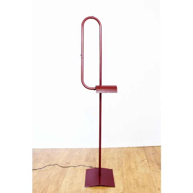 Superb articulated floor lamp by Hans Hansems for Luxo 80s, STRINGA model Adjustable in all directions, this floor lamp is...