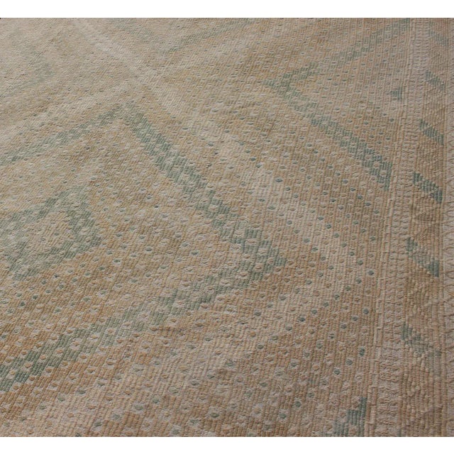 Textile Vintage Turkish Flat-Weave Kilim With Diamond Geometric Design in Taupe, Tan For Sale - Image 7 of 12