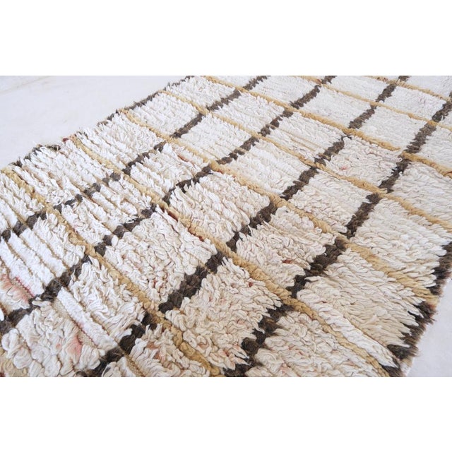 1980's Moroccan Mid Century Cream Runner Rug - 11.1 X 3 Ft For Sale - Image 4 of 8