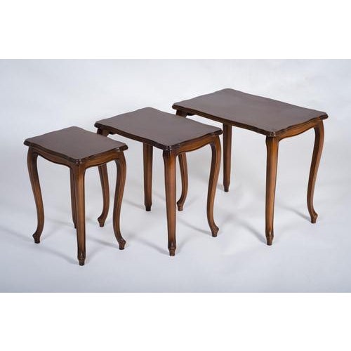 Vintage Louis XV Style Nesting Tables in Nut Wood, 1970s, Set of 3 For Sale - Image 3 of 11