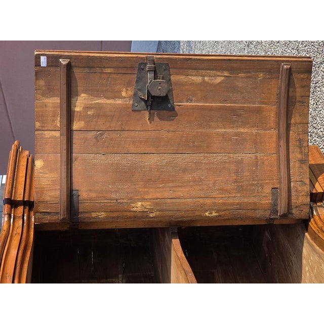 Shaped Credenza in Walnut and Olive Root, Lombardy-Veneto Area, 18th Century For Sale - Image 13 of 15