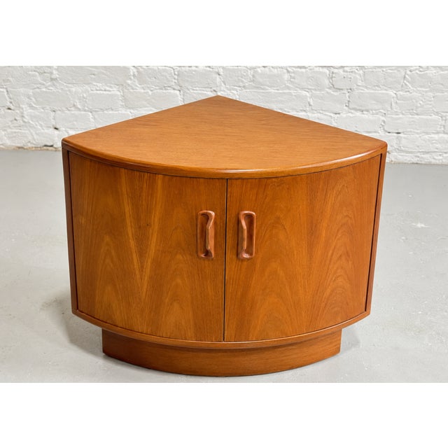 1960s Mid Century Modern G-Plan Fresco Teak Corner Cabinets, Teak Bar Nightstands, A Pair For Sale - Image 13 of 15
