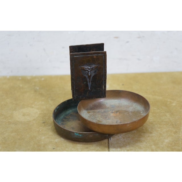 Antique Roycroft Art Nouveau Trilium Craft Hammered Copper Smoking Set Tray For Sale - Image 9 of 15