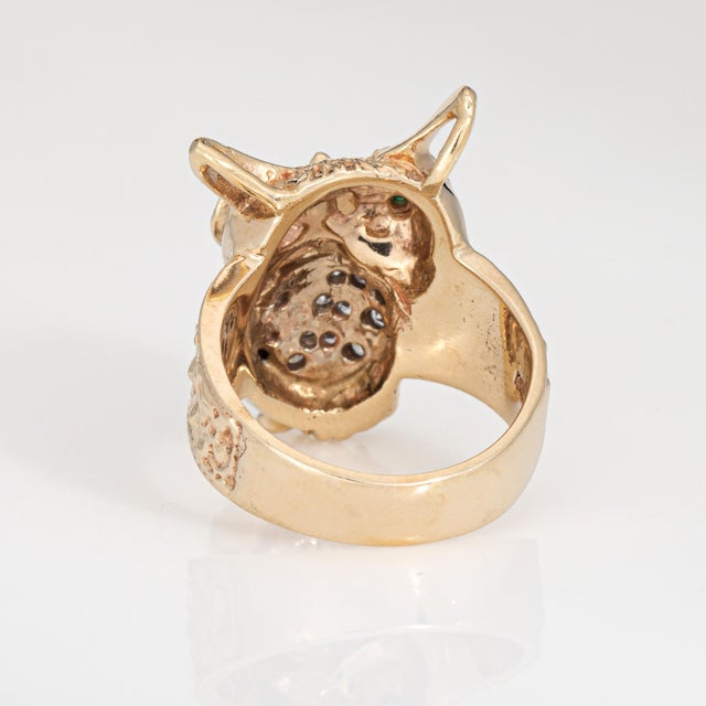 1970s Vintage Owl on Branch Ring 14k Yellow Gold Diamond Emerald Eyes Jewelry Size 6 For Sale In Los Angeles - Image 6 of 7
