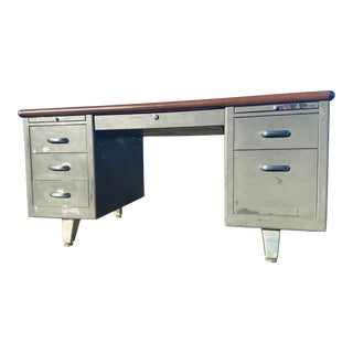 1970s Vintage Mid Century Modern Tanker Desk For Sale