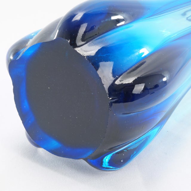 Vintage MCM 12 ½ in Turquoise Blue 5 Finger Swung Glass Vase For Sale - Image 9 of 9