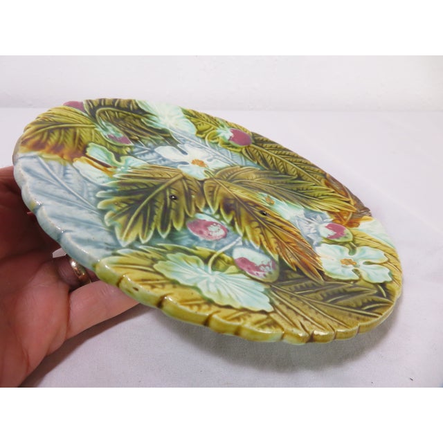 Green Antique Haviland & Co Limoges Majolica Barbotine Strawberry Plate ~ Art Pottery For Sale - Image 8 of 12