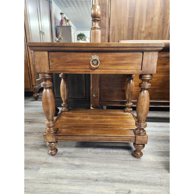 The Warren Bedside Table by Kincaid Furniture offers a timeless look with a relaxed, classic feel. Crafted from maple with...