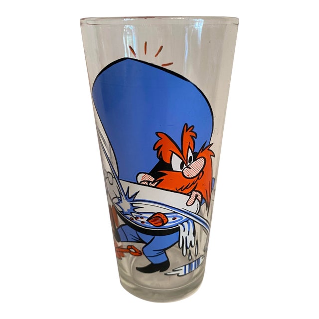 1976 Loony Tunes Yosemite Sam and Speedy Gonzales "Panning for Gold" Collectors Series Glass For Sale
