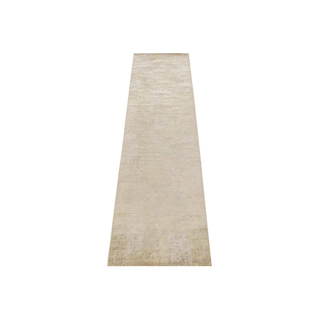 2010s 2010s Rug & Kilim’s Abstract Runner in Silver-Gray With Ivory Tones For Sale - Image 5 of 7