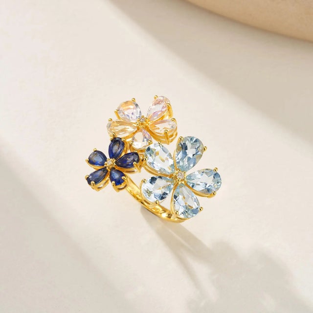 Contemporary Nina Zhou Aquamarine Moonstone Sapphire Diamond Flower Blossom Cocktail Ring in 14k Yellow Gold, size 8.5 For Sale - Image 3 of 7