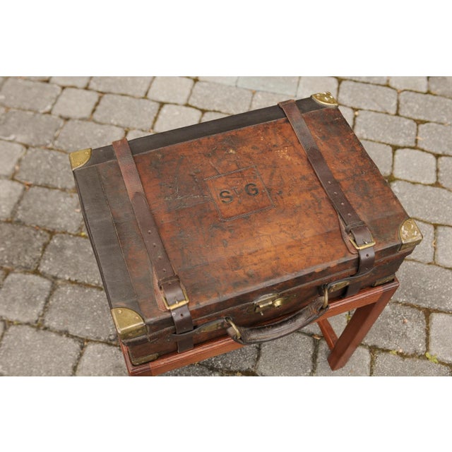 Wood English Leather Bound Box on Rectangular Mahogany Custom Stand, circa 1880 For Sale - Image 7 of 11