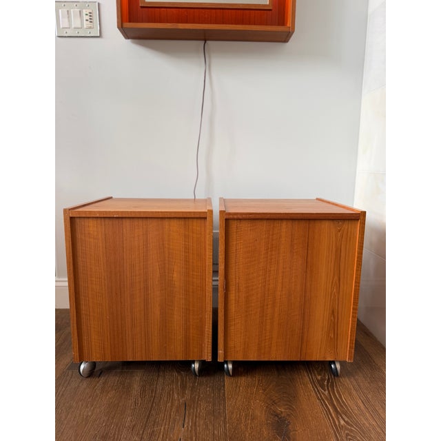 1970s Pair of 1970s Danish Modern Teak Rolling Nightstands by Axelsens Møbelfabrik for W&B Møbler, Denmark, Attributed For Sale - Image 5 of 13